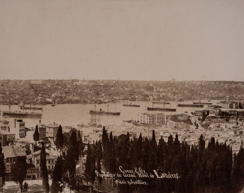 Corne d'Or. Vue prise du Grand Hotel de Londres