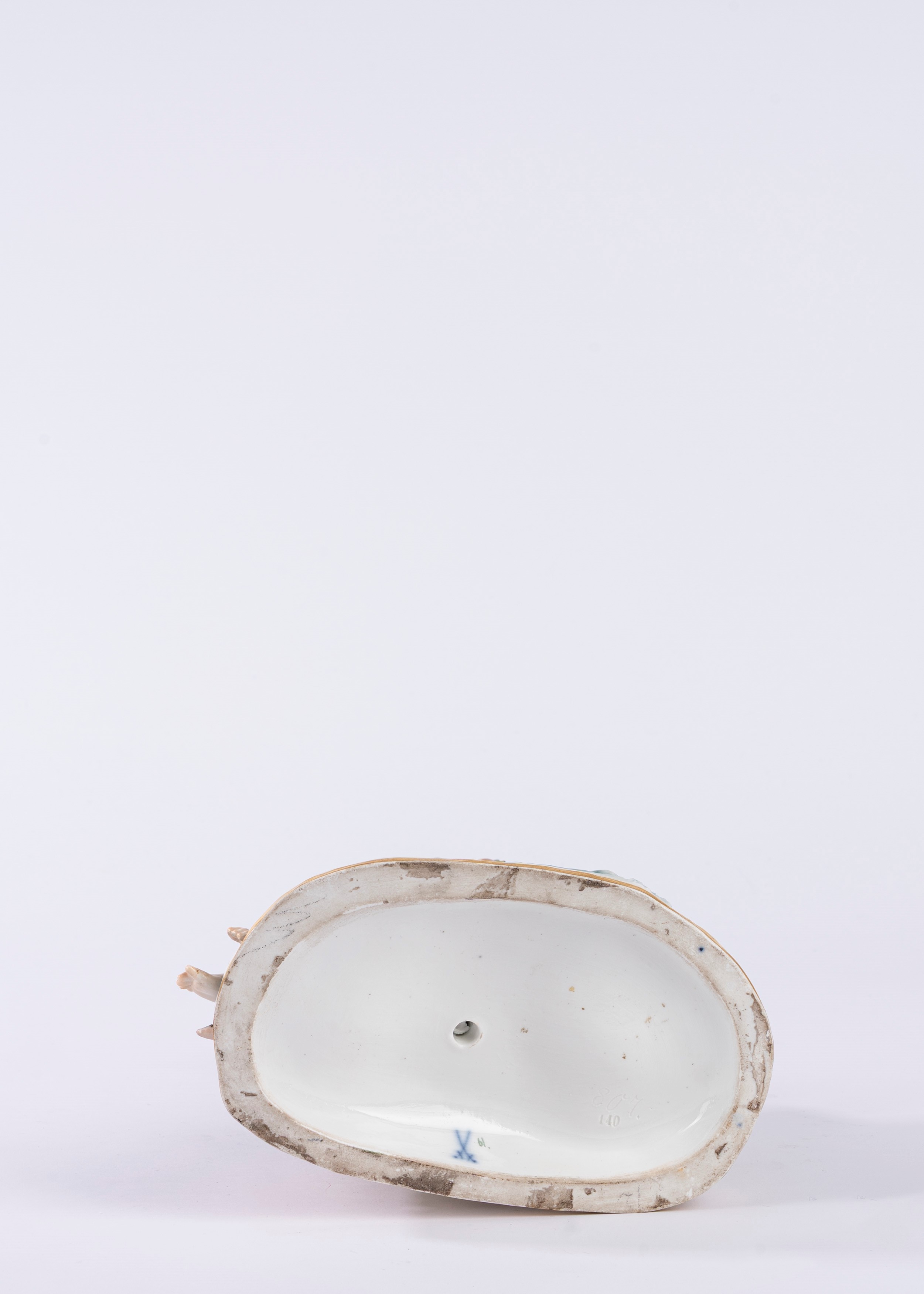 Gruppo in porcellana policroma raffigurante l’Allegoria dell’Acqua. Manifattura di Meissen, secol...