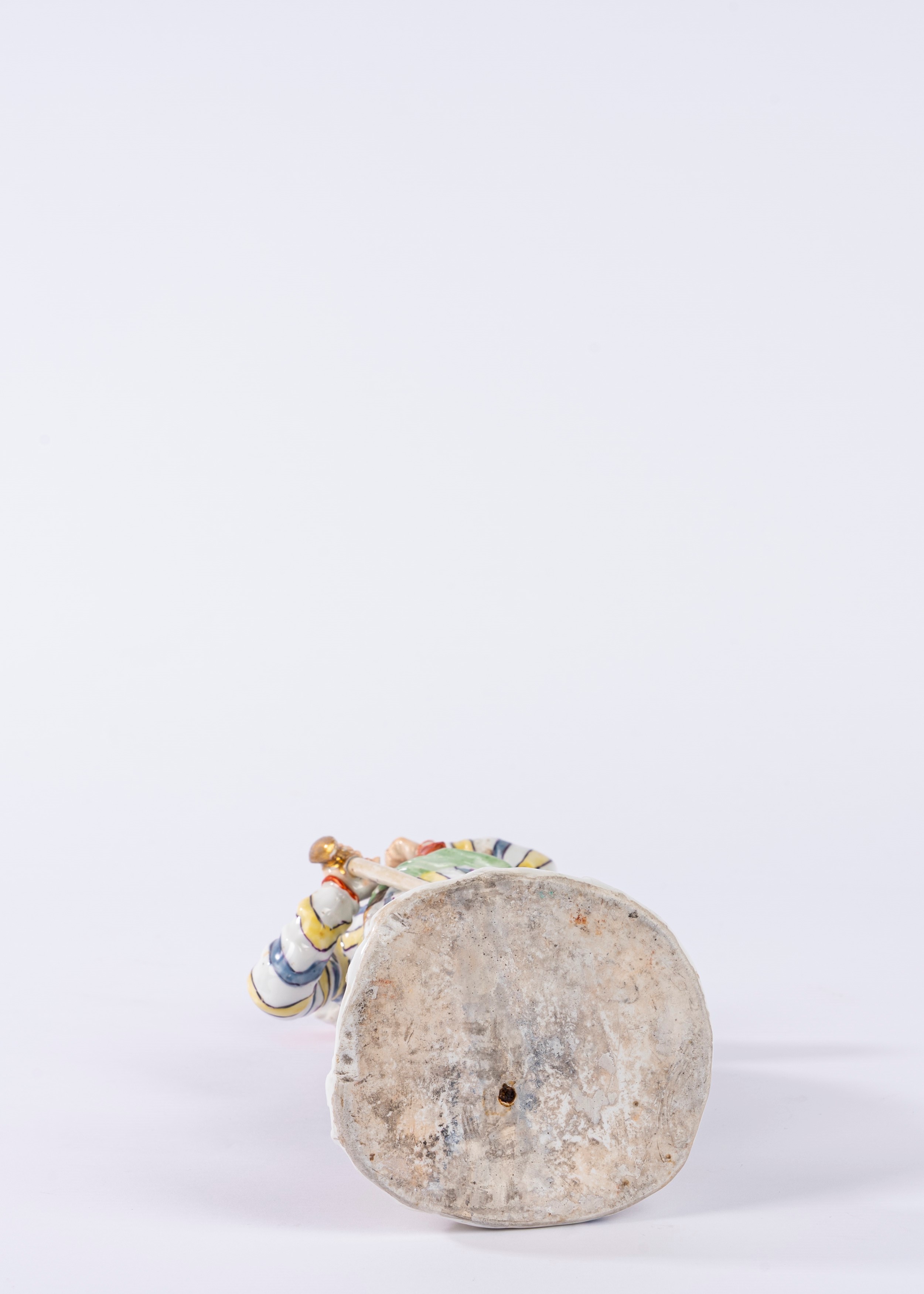 Statuetta in porcellana policroma raffigurante Persiano. Manifattura tedesca (Meissen ?), secolo ...