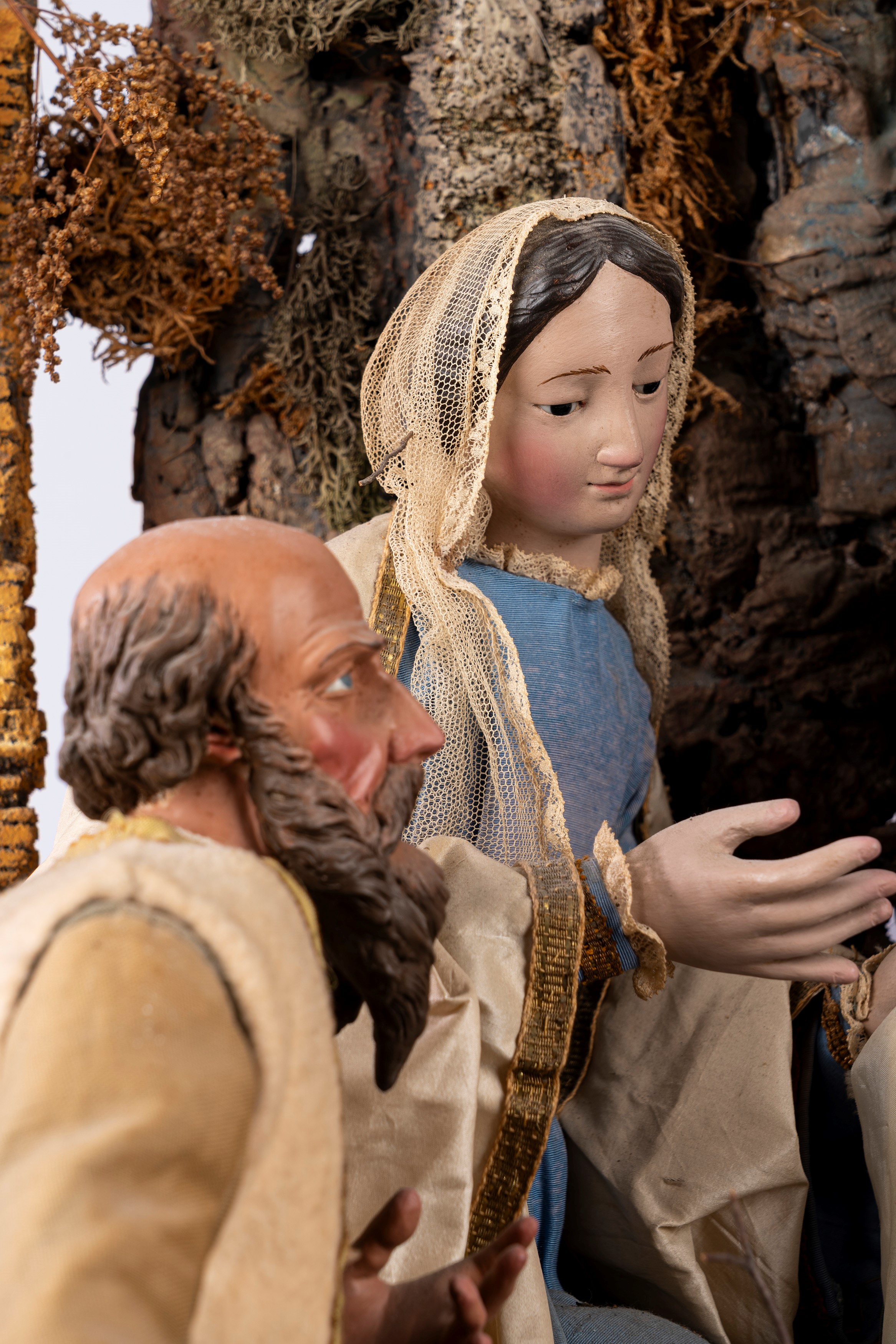 Presepe con la Natività, tre pastori e un angelo. Napoli, secolo XIX