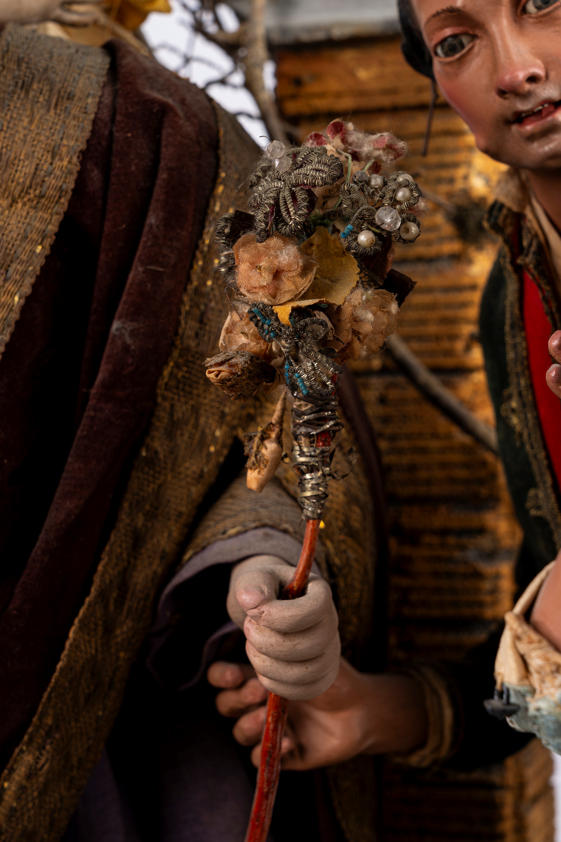 Presepe con la Natività, tre pastori e un angelo. Napoli, secolo XIX