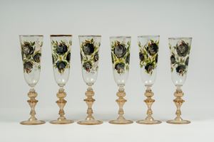 Sei calici in vetro di Murano dipinto a bouquet di rose. Fine secolo XIX 