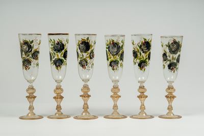 Sei Calici in Vetro di Murano Dipinto a Bouquet di Rose. Fine Secolo XIX