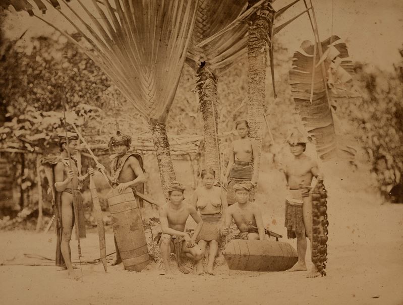 Tribù di Dayak - Interno di Borneo