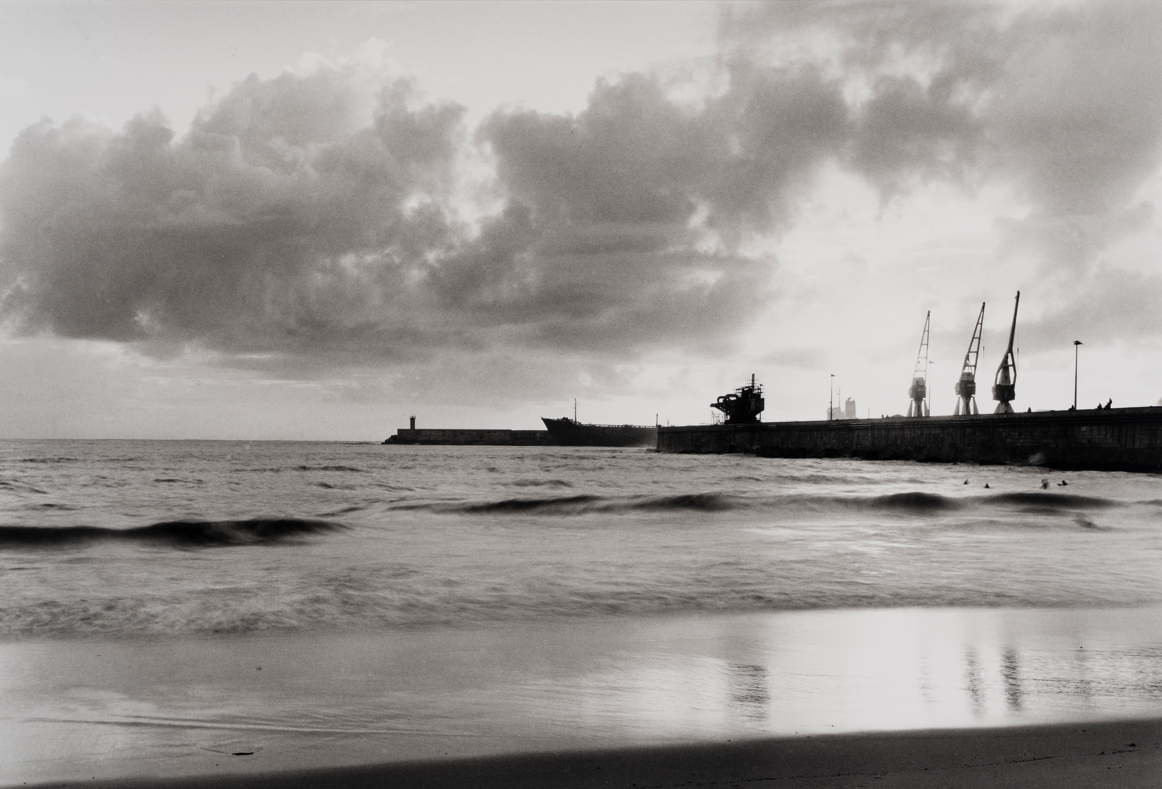 Gabriele Basilico - Matosinhos 1996 | Photographs: ITALIAN ICONS
