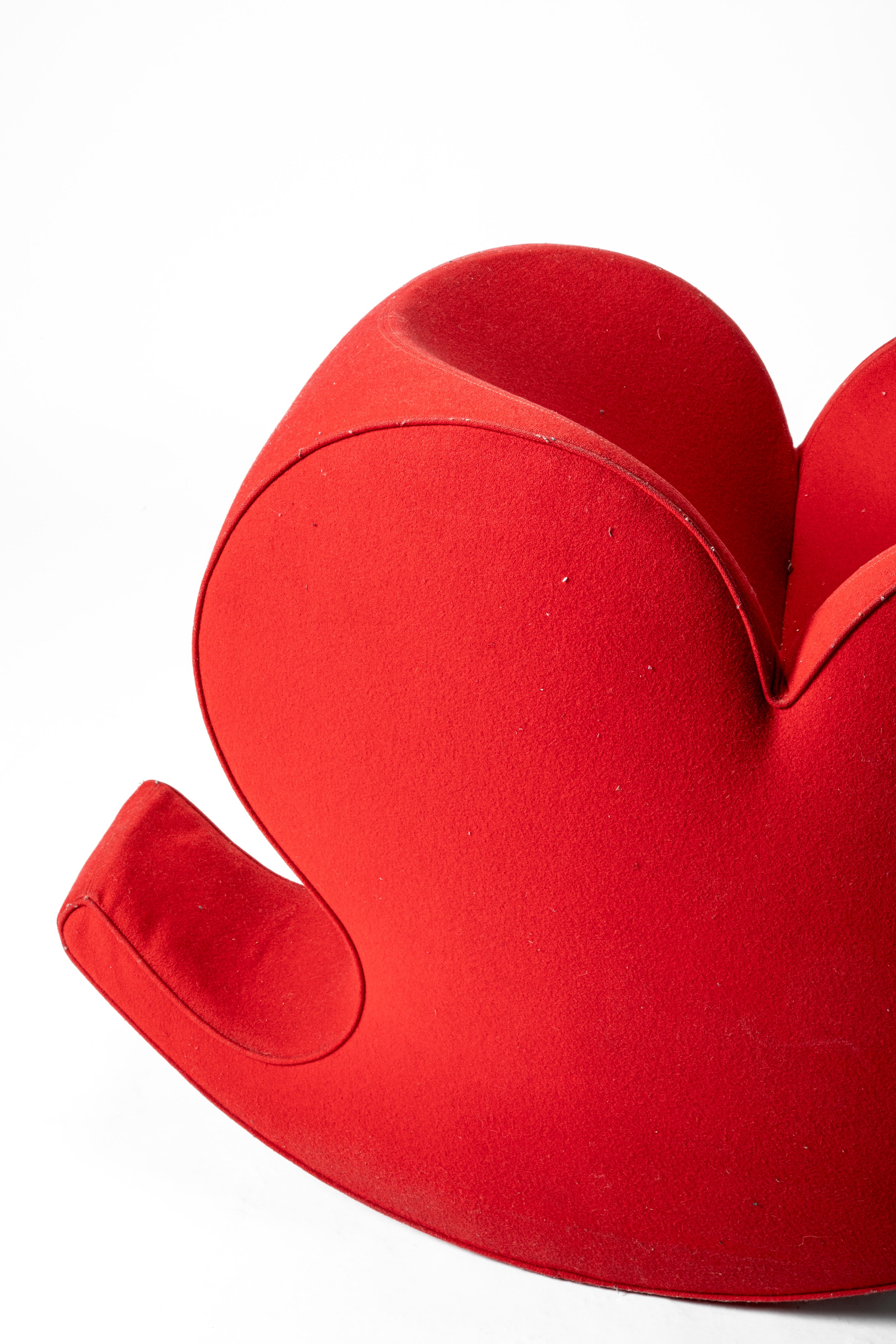 Poltrona modello 'Soft Heart' dalla collezione 'Spring'