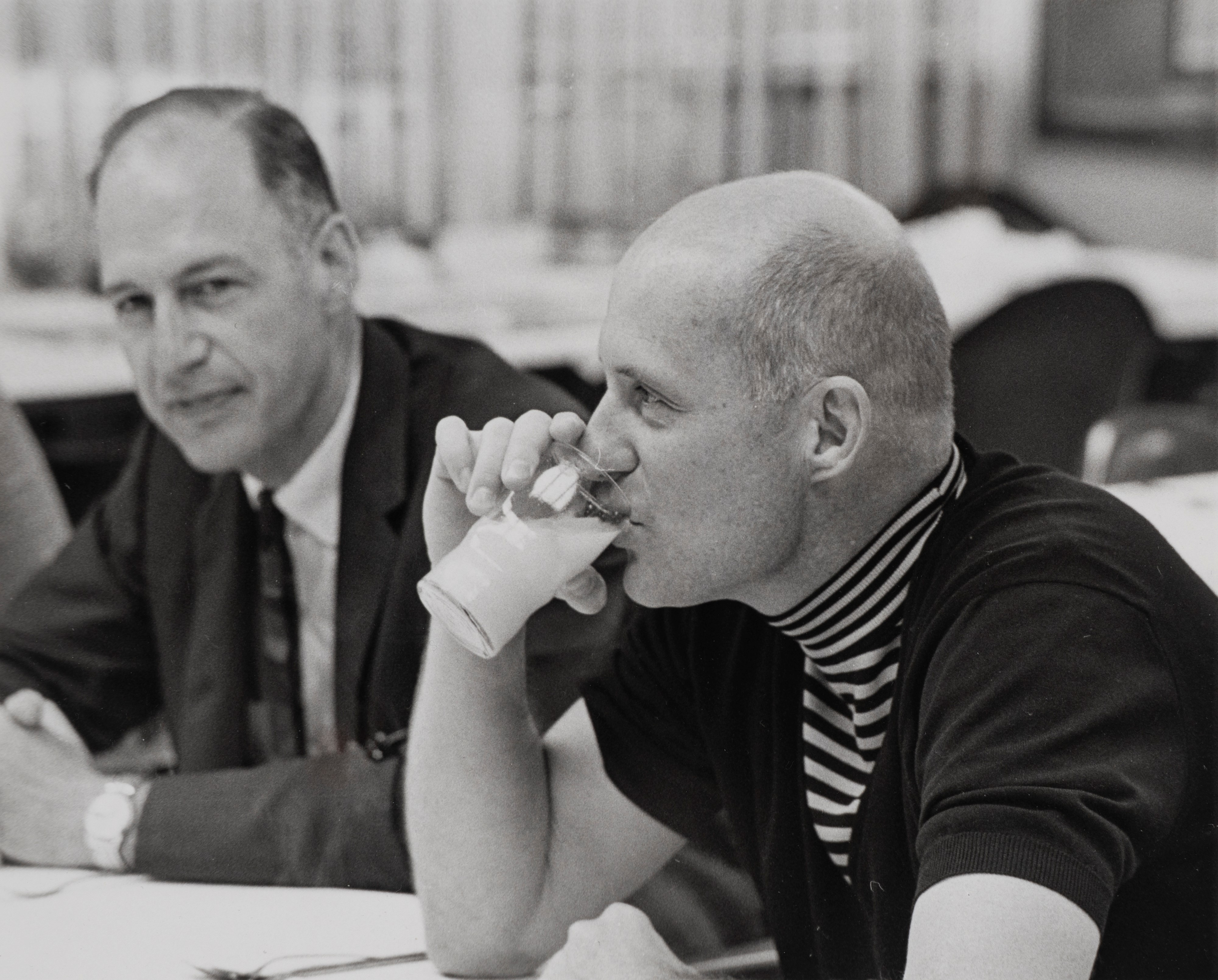 Crew Apollo 10 a colazione, 18 maggio 1969 - Kennedy Space Center, Florida (2 stampe)