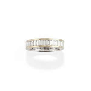 Anello con diamanti