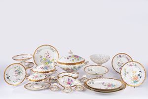 Servizio in porcellana decorata in policromia a motivo floreale, Ginori, fine secolo XIX - inizi secolo XX