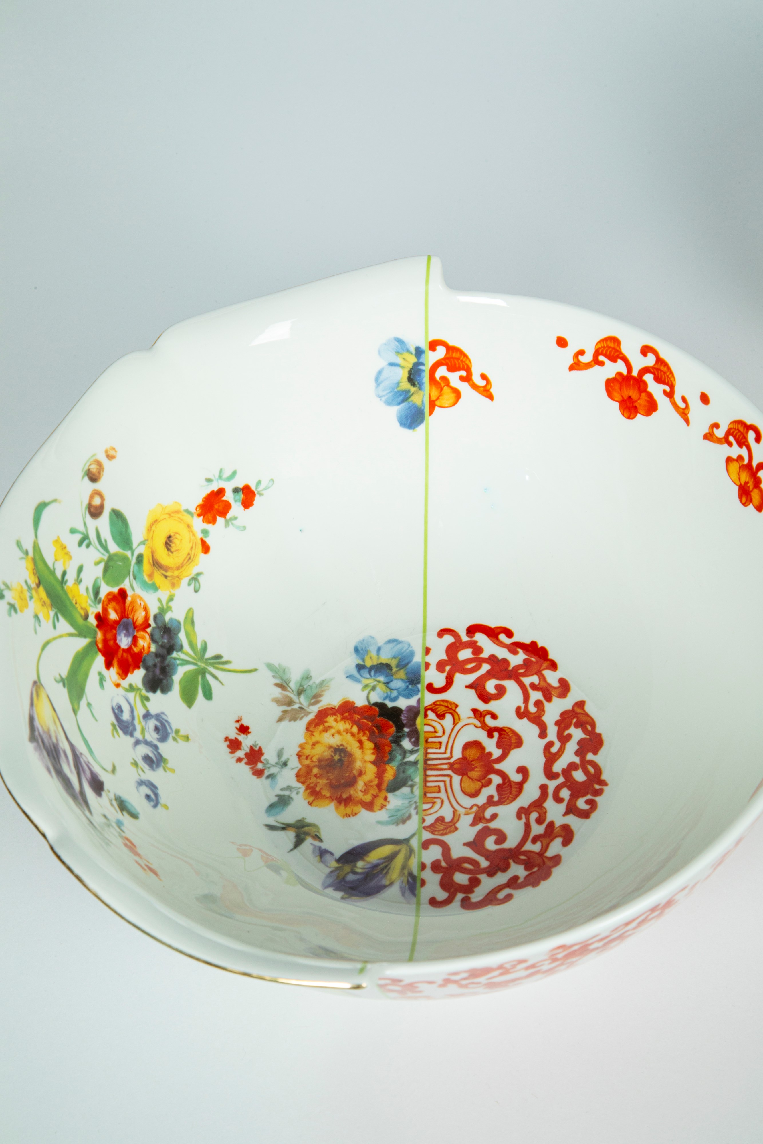 CTRLZAK Art & Design Studio × Seletti — Hybrid desig. Tre ciotole di misure differenti in porcell...