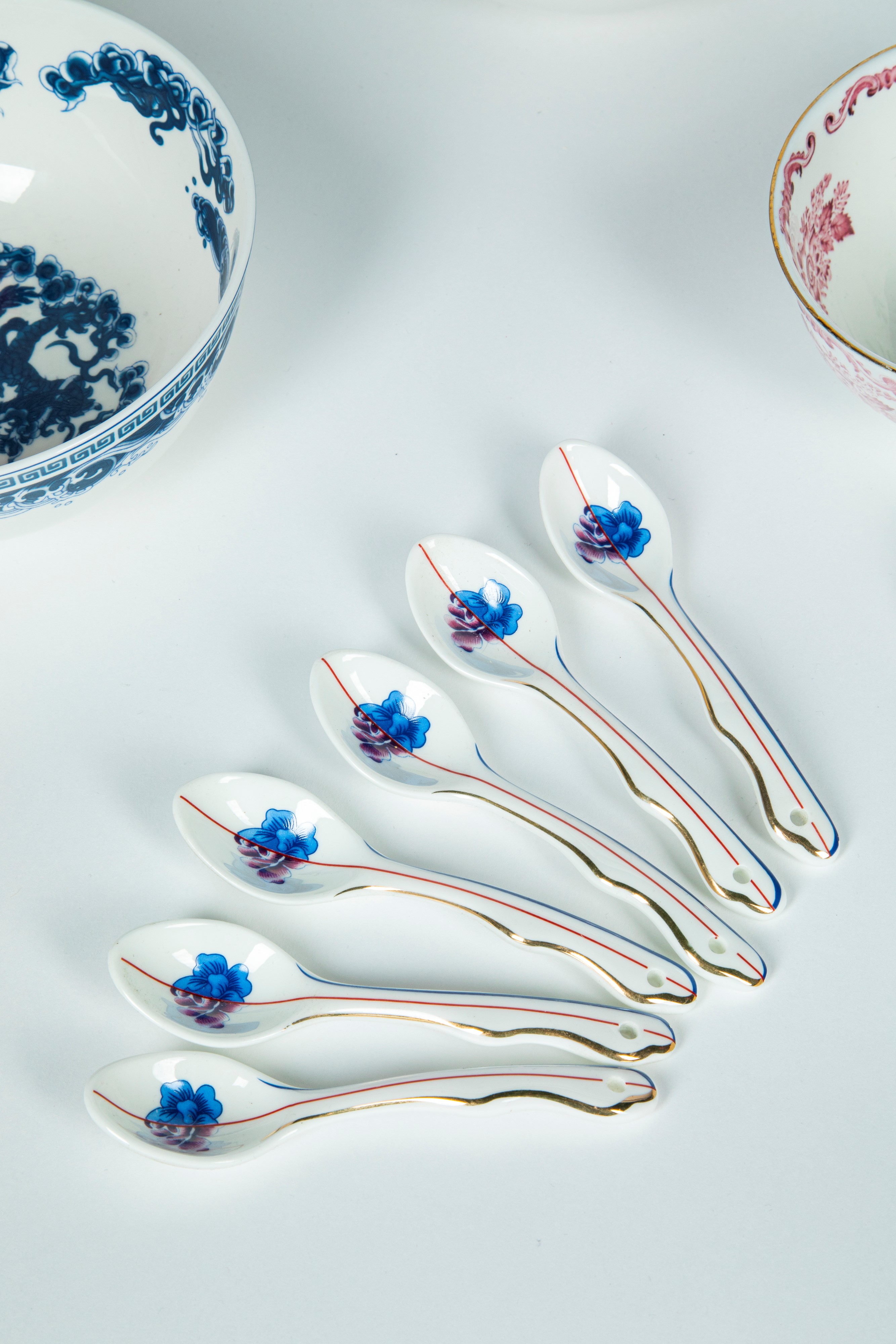 CTRLZAK Art & Design Studio × Seletti — Hybrid design. Servizio da tavola composto da due ciotole...