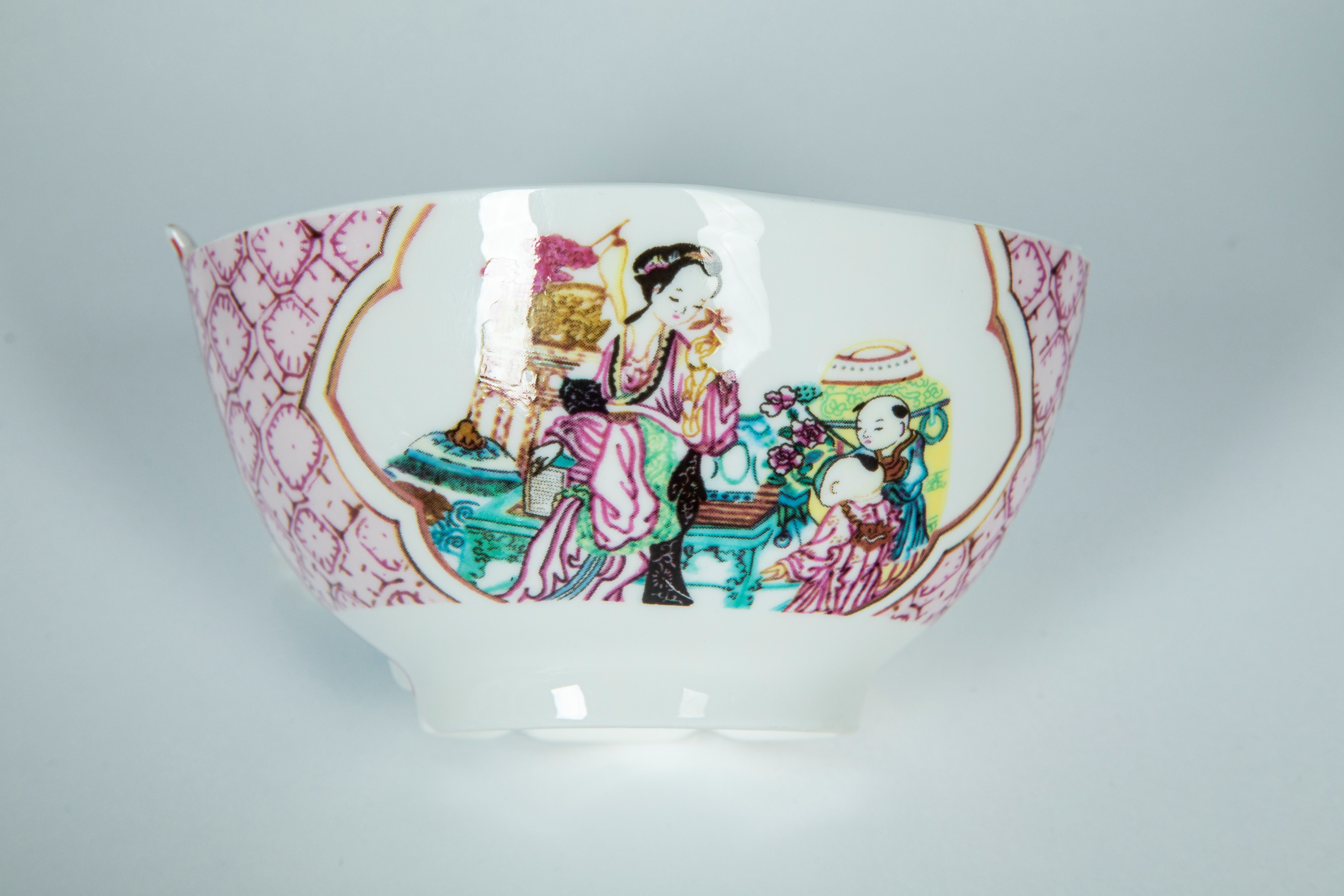 CTRLZAK Art & Design Studio × Seletti — Hybrid design. Servizio da tavola composto da due ciotole...