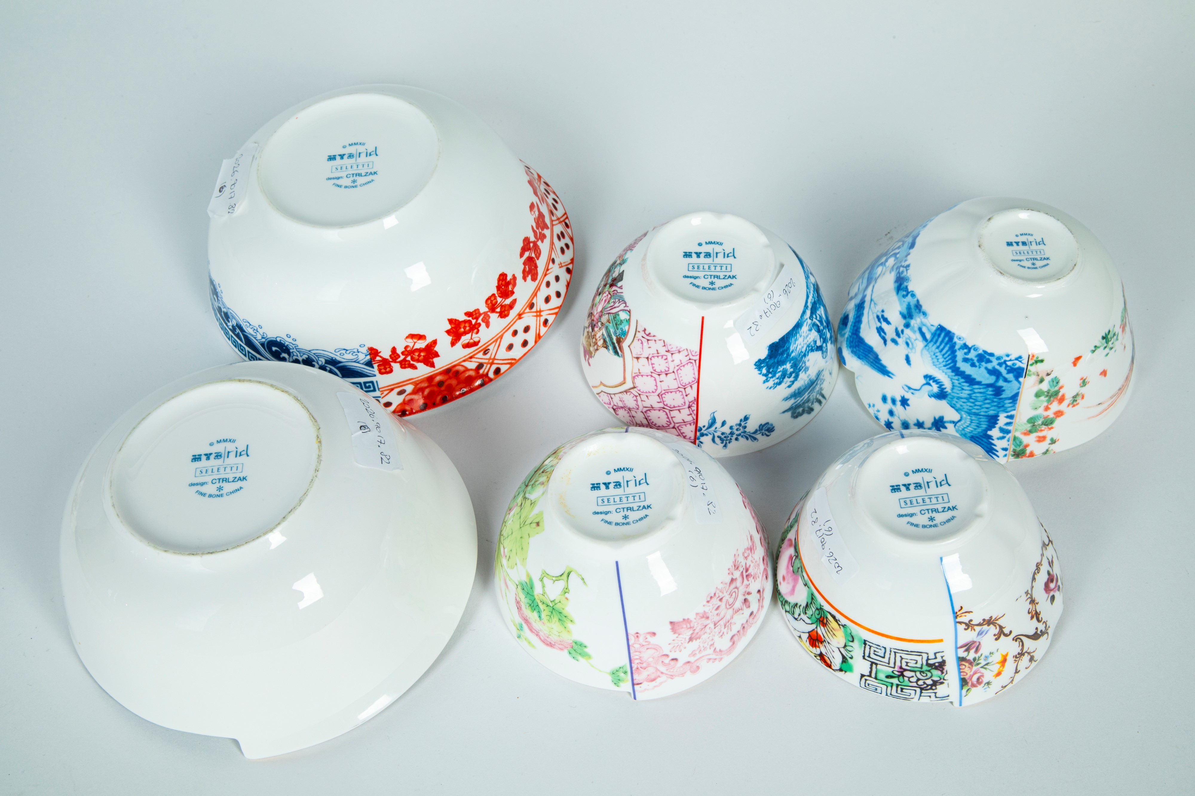 CTRLZAK Art & Design Studio × Seletti — Hybrid design. Servizio da tavola composto da due ciotole...