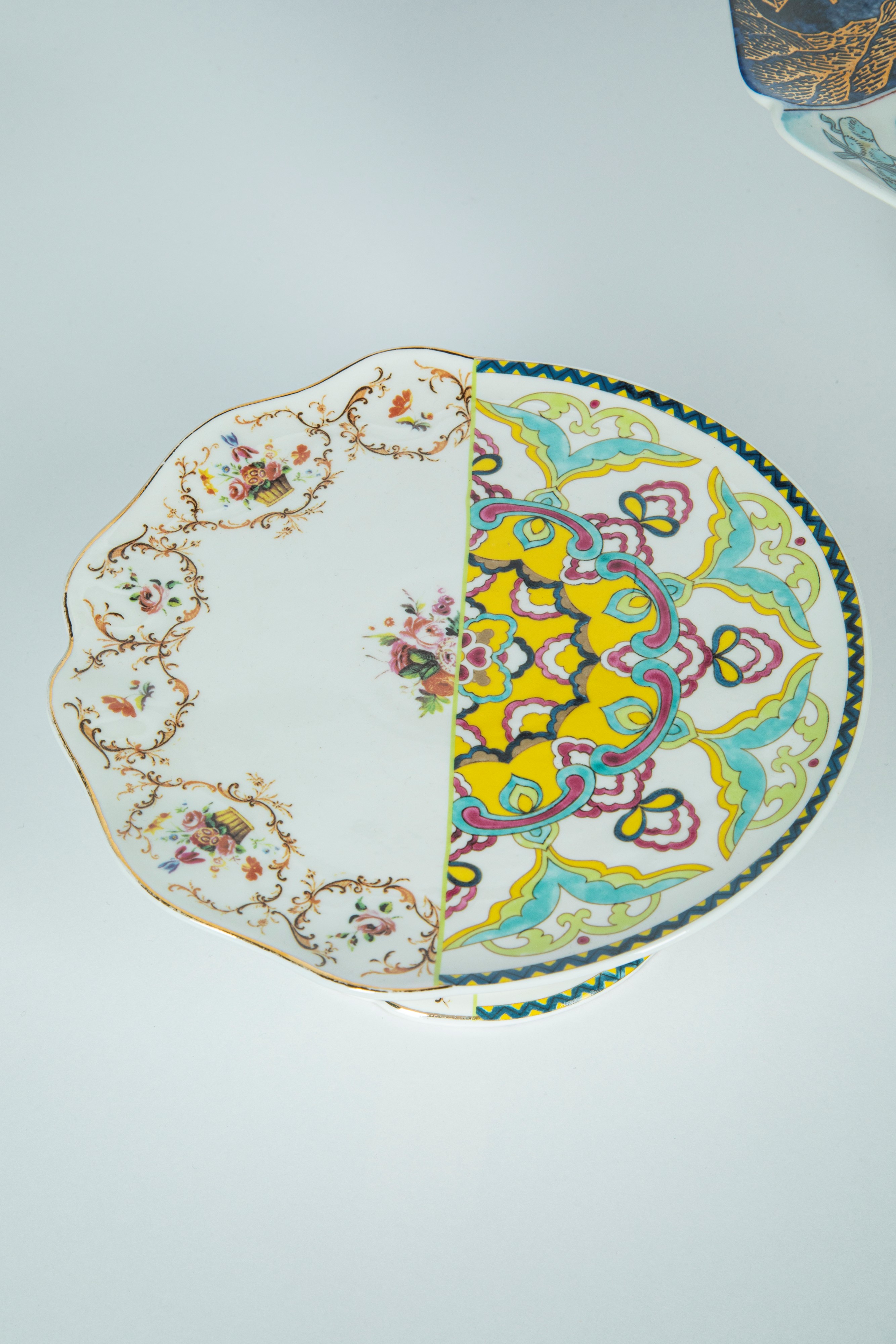 CTRLZAK Art & Design Studio × Seletti — Hybrid design. Due alzate di diverse misure e un vassoio ...