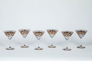 Set di sei coppe da Martini in cristallo con decori classici e profili dorati