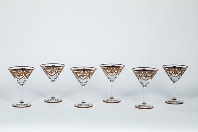 Set di Sei Coppe da Martini in Cristallo con Decori Classici e Profili Dorati