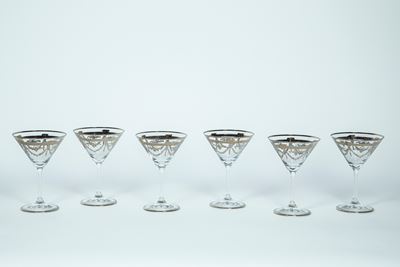 Set di Sei Coppe da Martini in Cristallo con Decori Classici e Profili in Platino