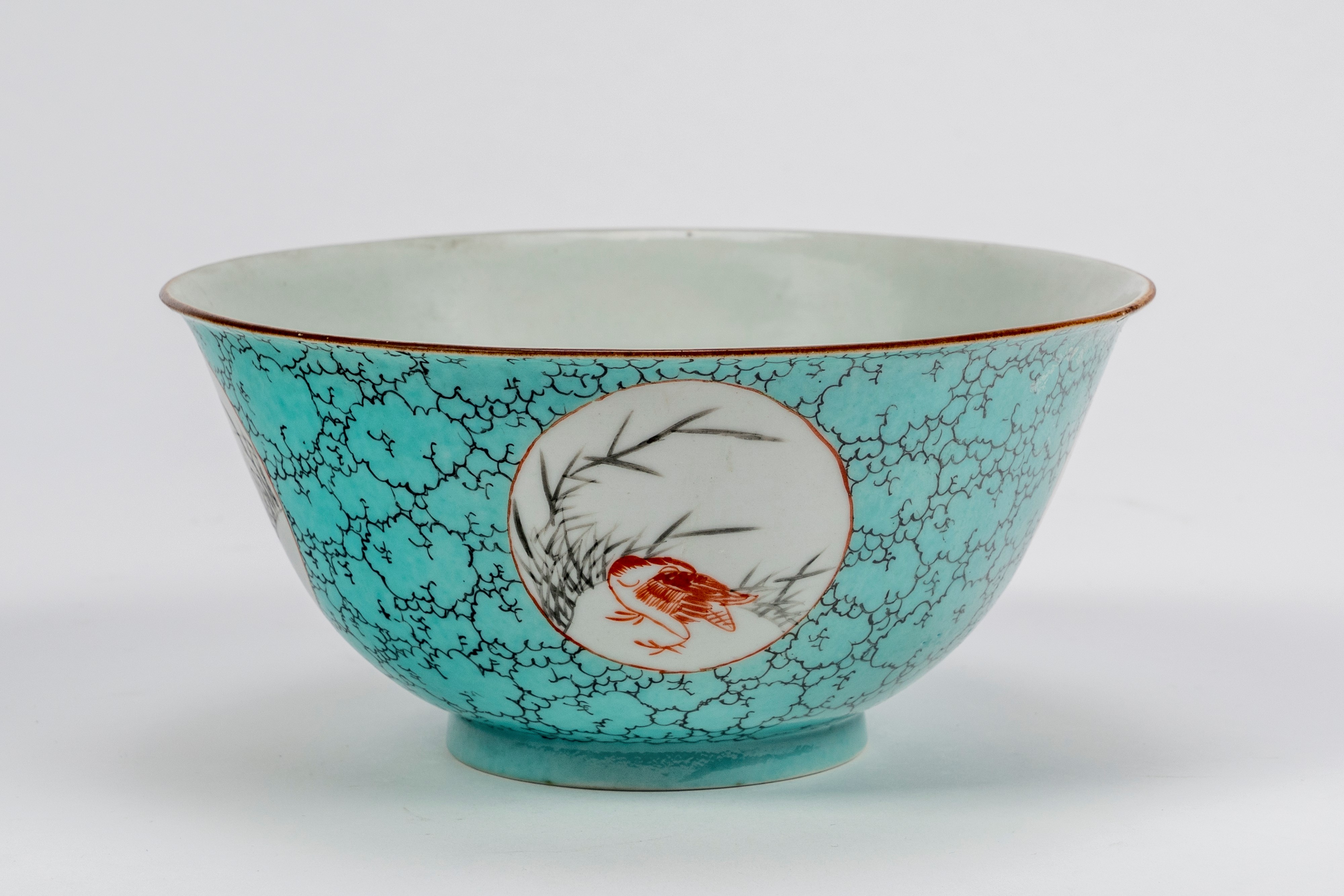 Ciotola e piatto in porcellana famiglia rosa a fondo turchese, Cina, dinastia Qing