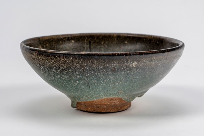 Grande Ciotola Jun smaltata in blu scuro-turchese, Cina, dinastia Jin o Yuan