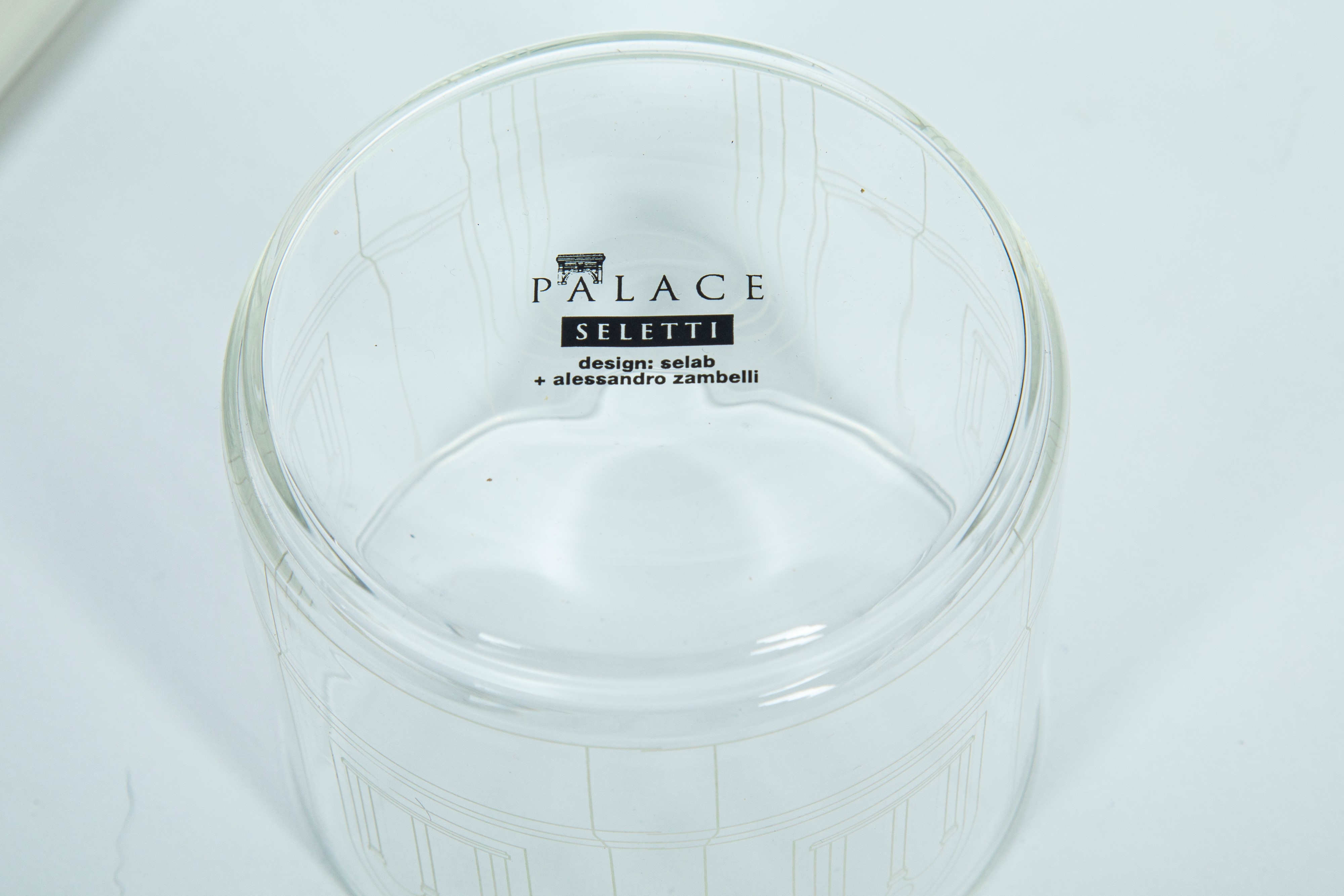 Seletti “Palace” – Servizio da tavola da sei architettonico in porcellana di Limoges, Designer Se...