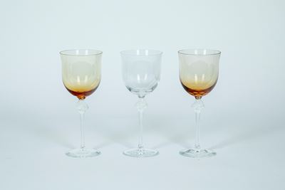 Lalique France. Tre Calici in Cristallo Trasparente e Ambra