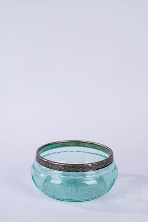 Centrotavola in vetro verde con bordo in argento, Art Dec&ograve;