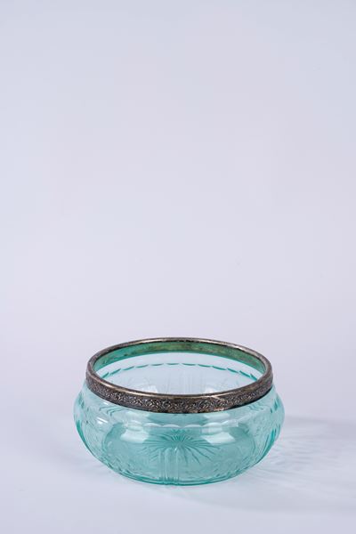 Centrotavola, vetro verde con bordo in argento, stile Art Déco