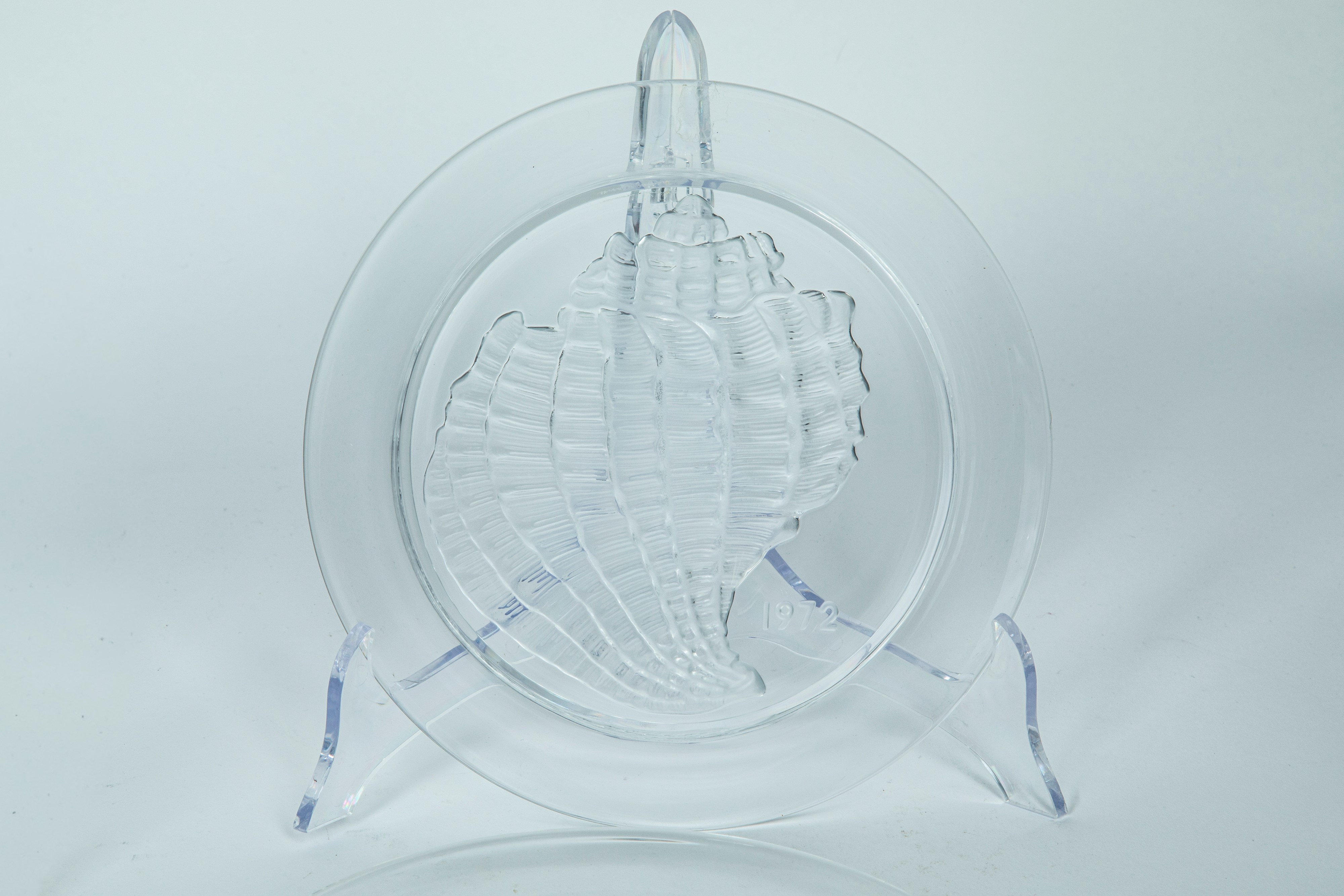 Lalique France. Otto Piatti in Cristallo a Soggetti Differenti Prevalentemente di Flora e Fauna