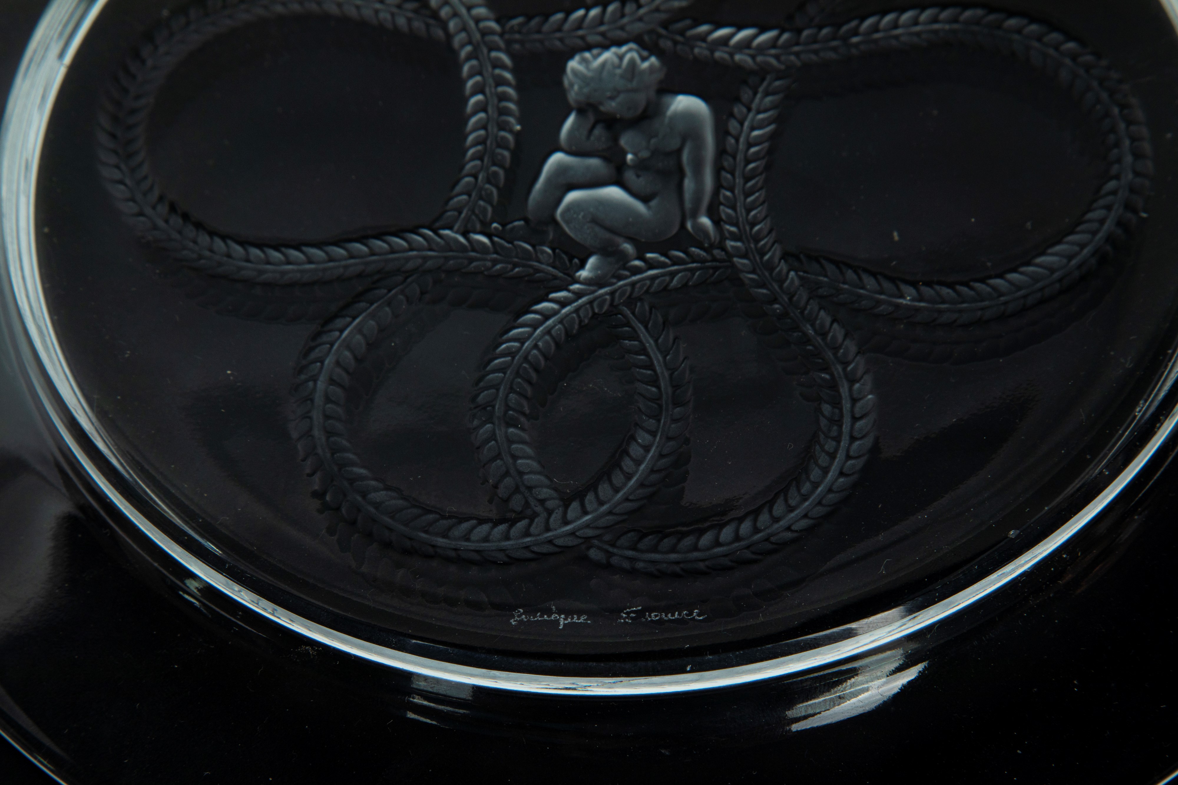 Lalique France. Otto Piatti in Cristallo a Soggetti Differenti Prevalentemente di Flora e Fauna