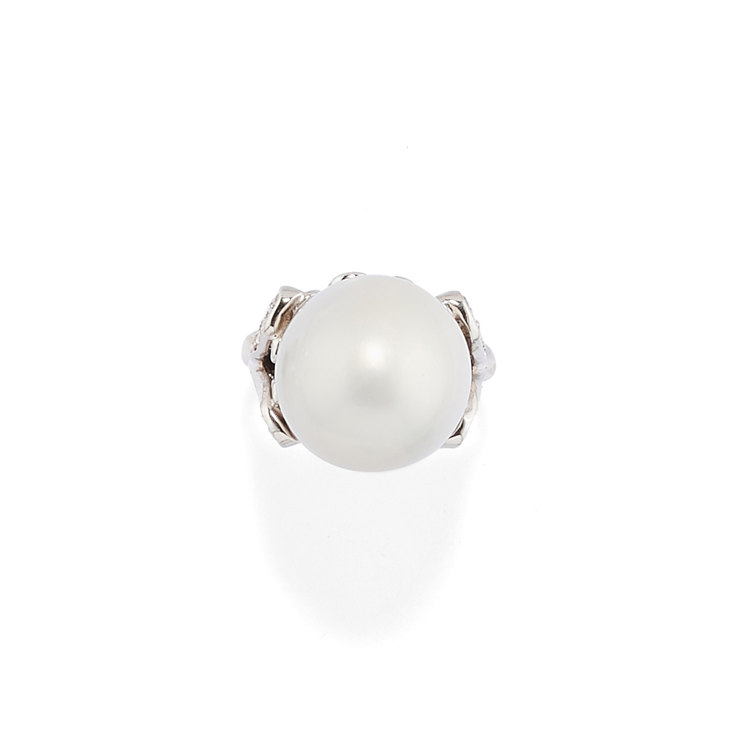 Demi-parure in oro bianco 18k, perle South Sea (anello e orecchini)