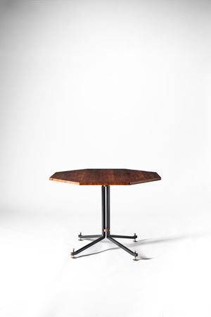 Octagonal table 