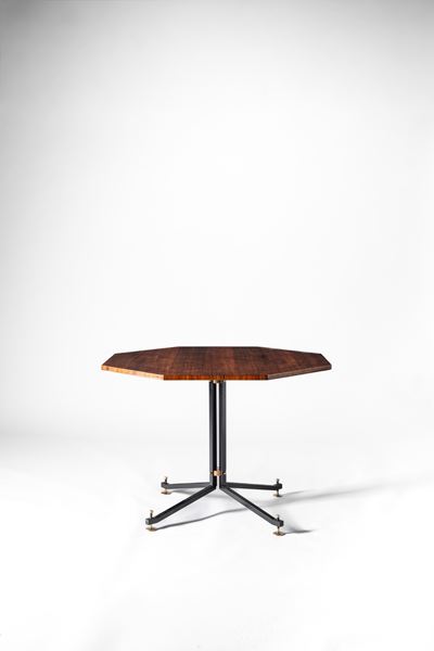 Tavolo ottagonale, struttura in ferro laccato e piano in teak e mogano (1955)