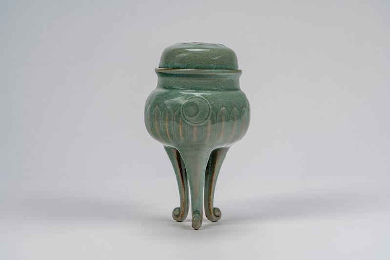 Longquan Chaoxing Celadon Pottery - Tripode in ceramica celadon, Cina, XXI secolo