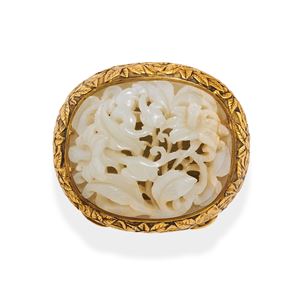 Powder compact with jade
