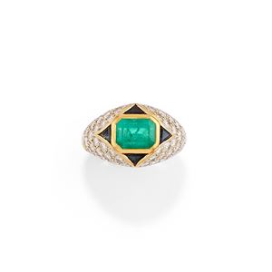 Anello con smeraldo