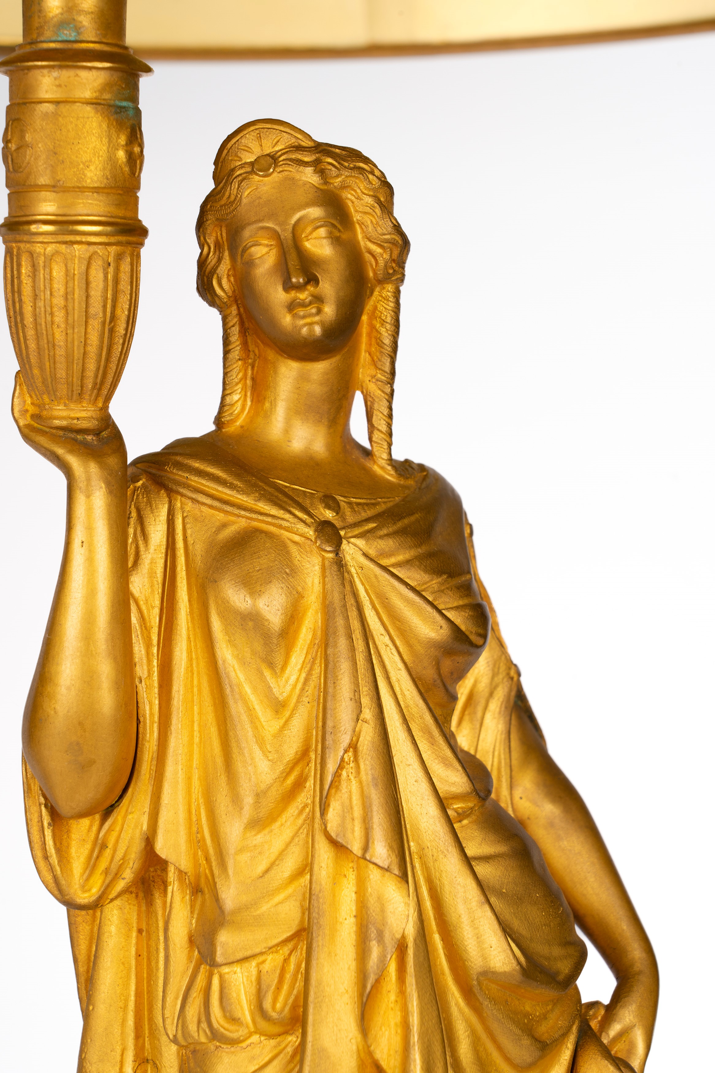 Francia, Coppia di lampade bouillotte in bronzo dorato e marmo verde, XIX secolo