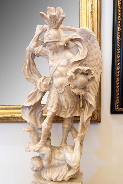 Gruppo Scultoreo in Alabastro Raffigurante San Michele Arcangelo che Sconfigge il Demonio. Secolo...