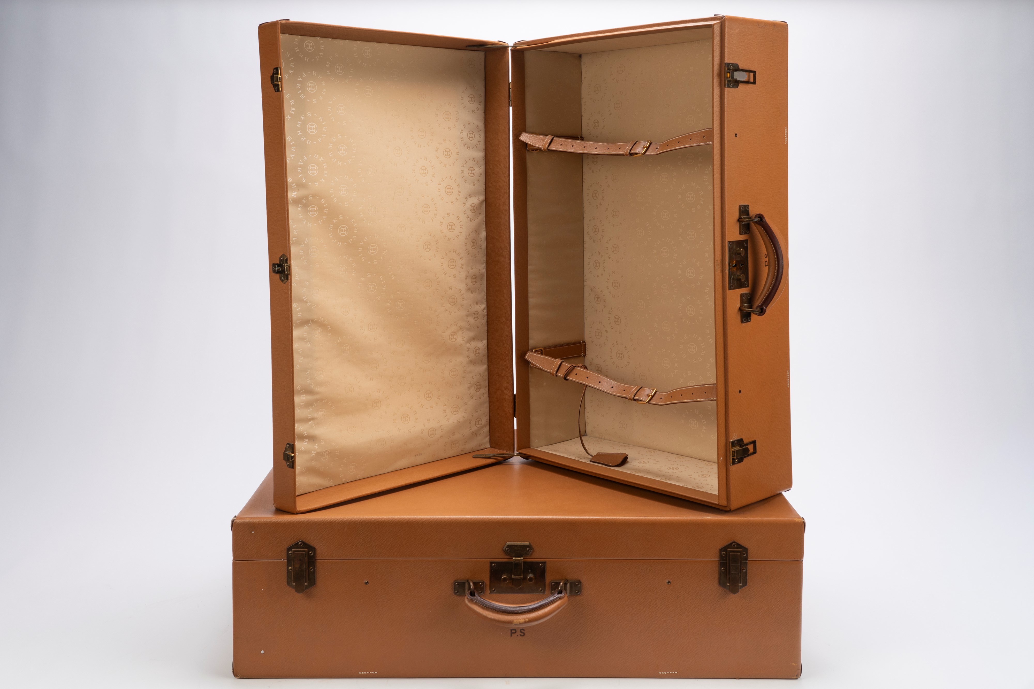 Hermès - Set di due valigie, pelle con dettagli in ottone
