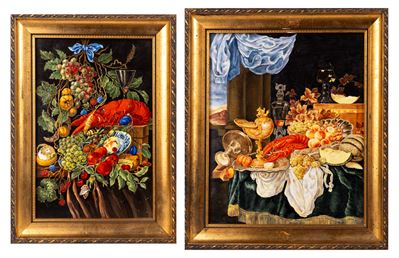 Due placche in lavagna con composizioni di aragoste e frutta, cm 27,5 x 21,5 e cm 30 x 20