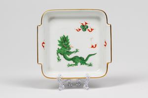 Piccolo vassoioetto in porcellana di Meissen con dragone verde