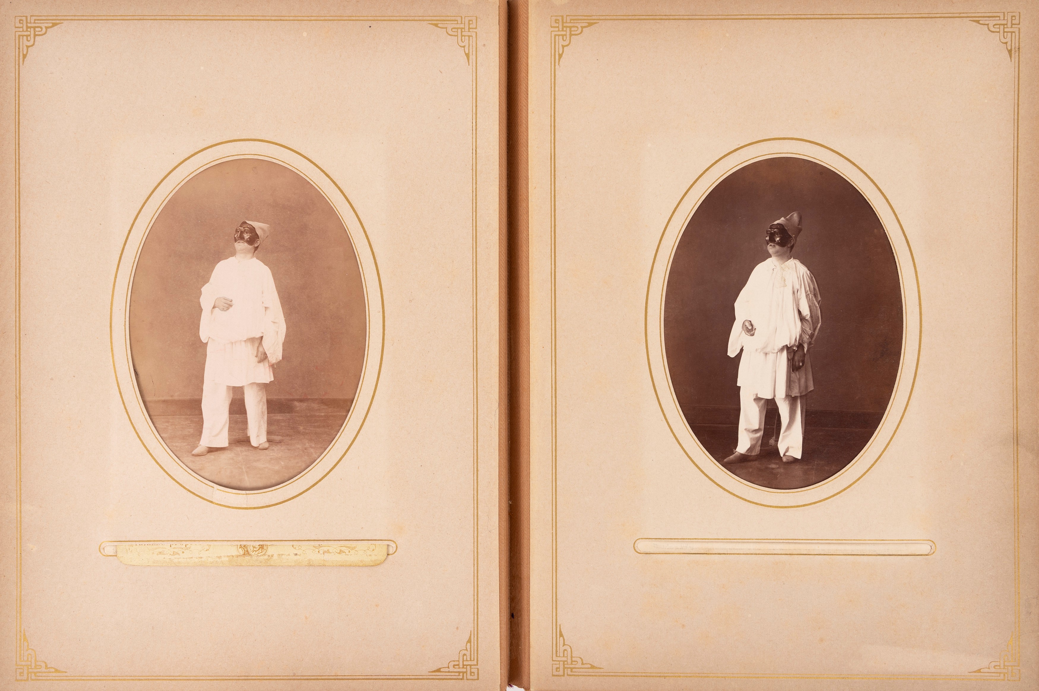 Giorgio Sommer, Album di fotografie con soggetto Pulcinella