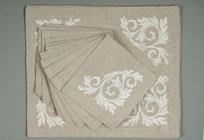Otto Tovagliette All'americana in Lino con Dodici Tovaglioli Color Tortora Ricamati a Mano con De...