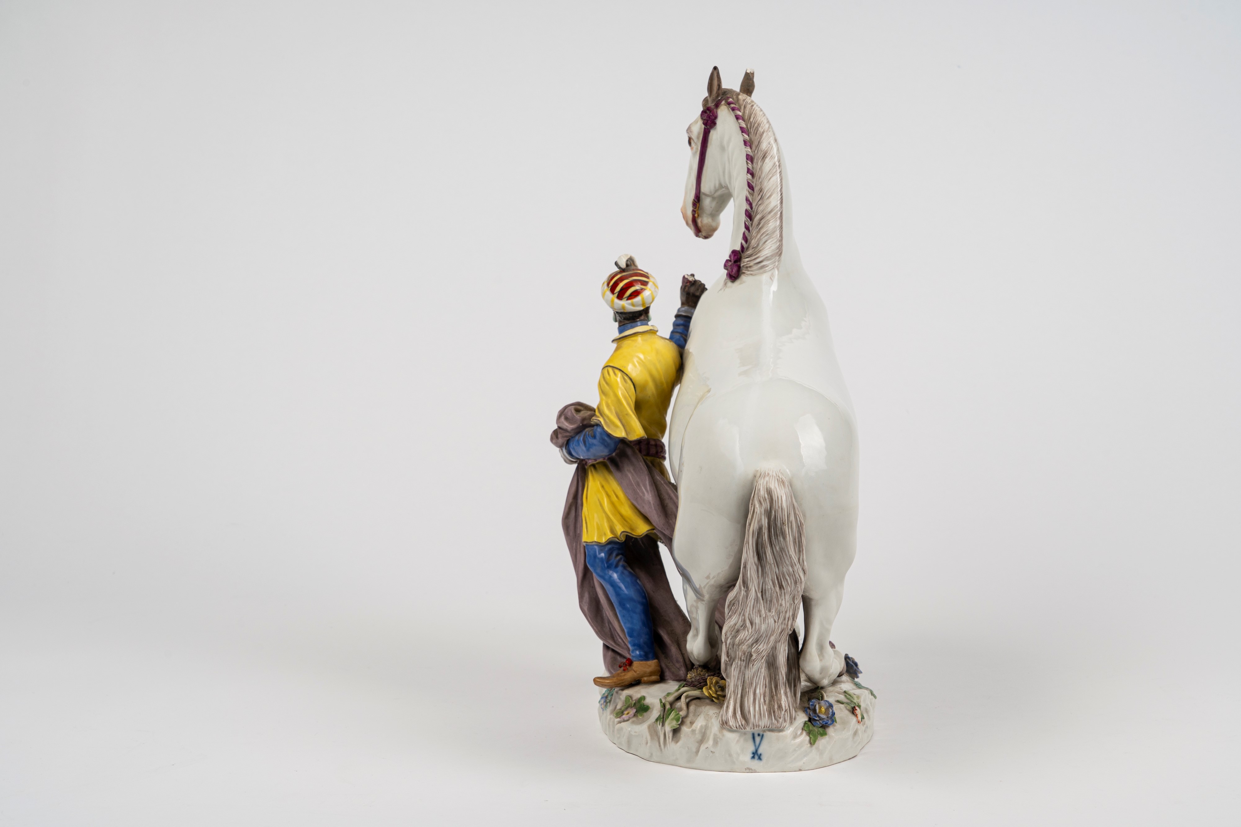 Moro con cavallo bianco, grande gruppo in porcellana policroma. Meissen, fine secolo XIX