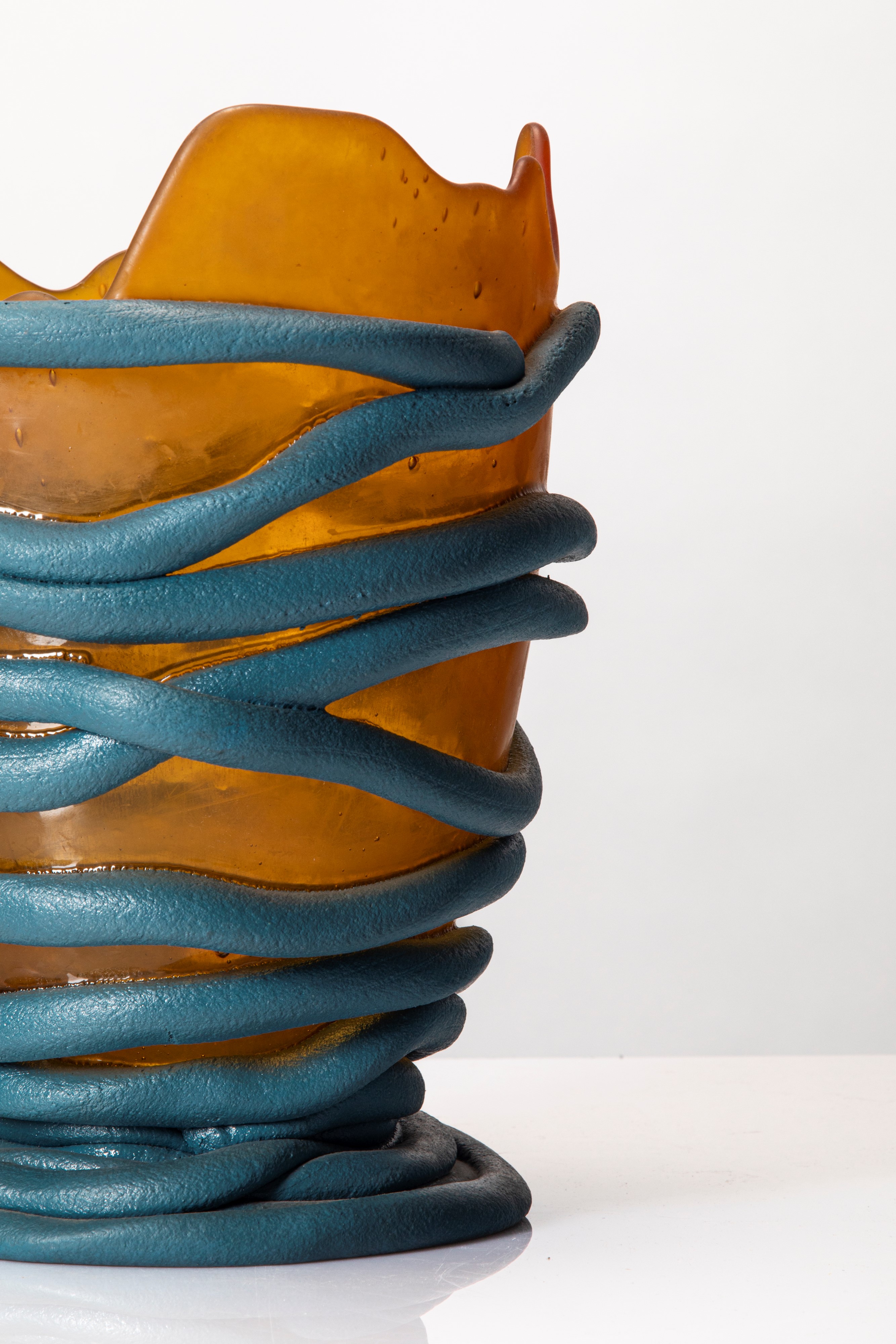 Gaetano Pesce - Vaso modello “Pompitu” della serie “Fish Design”, resina policroma, 1988