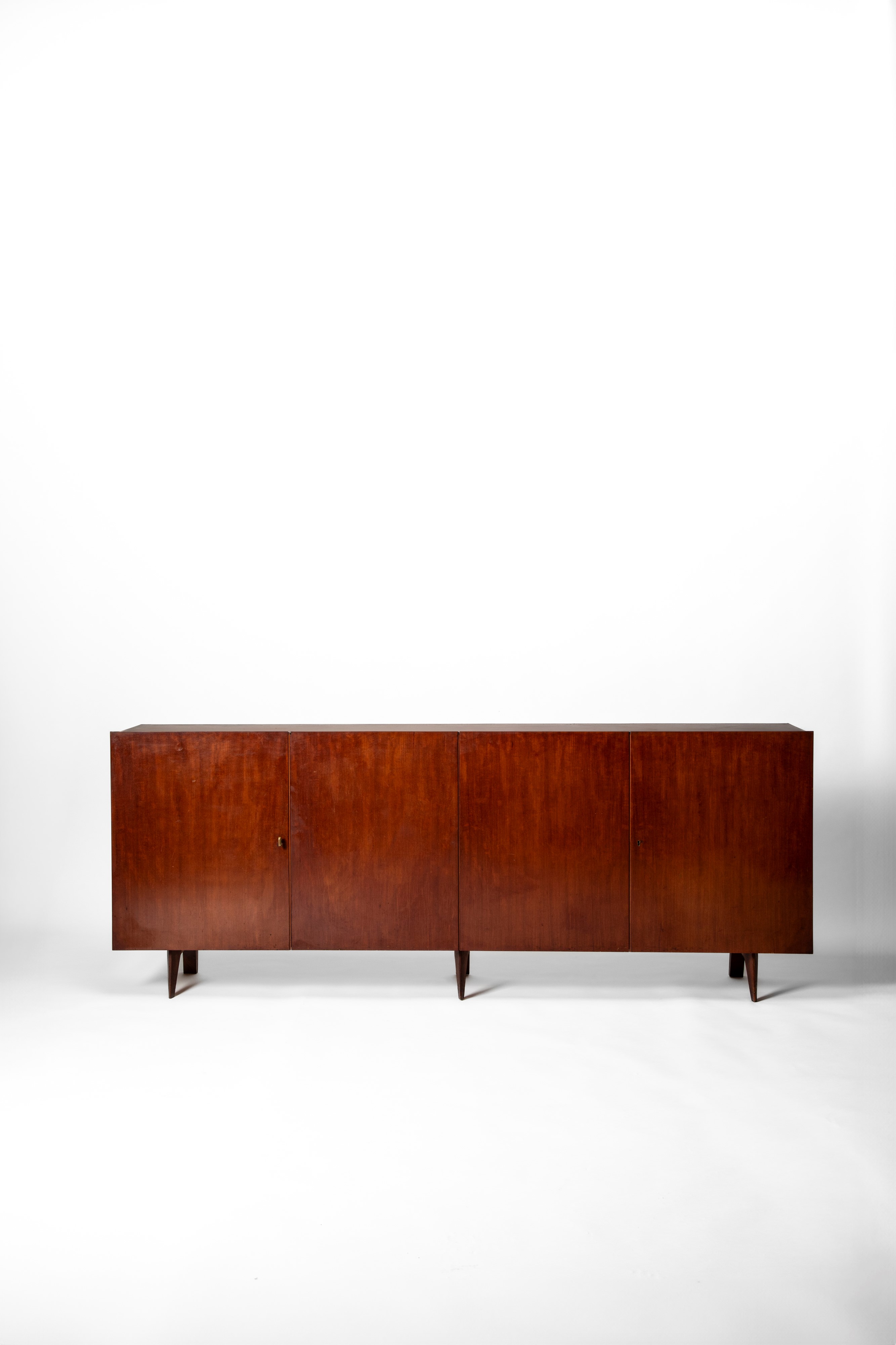 Silvio Cavatorta - Credenza in legno e ottone
