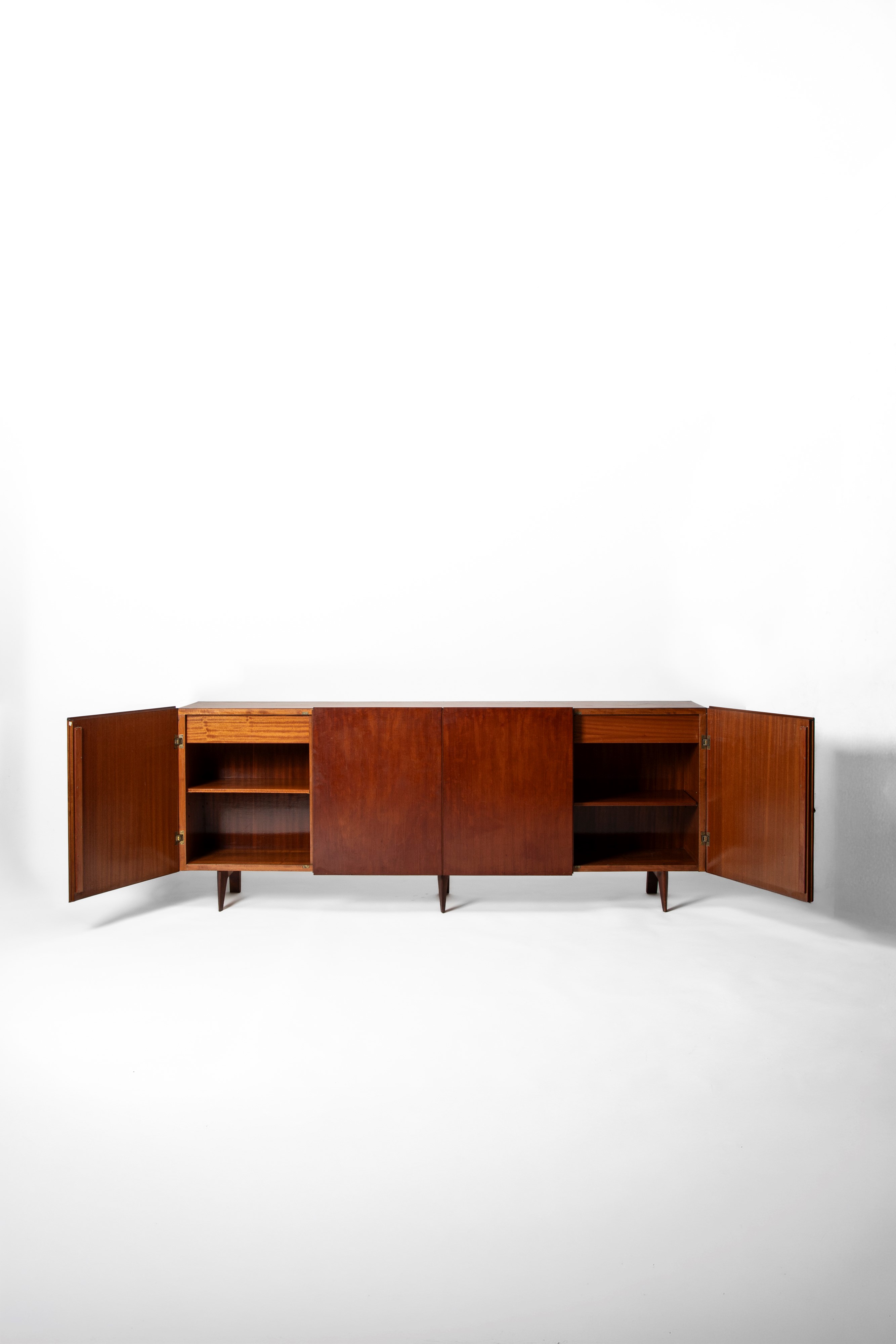 Silvio Cavatorta - Credenza in legno e ottone