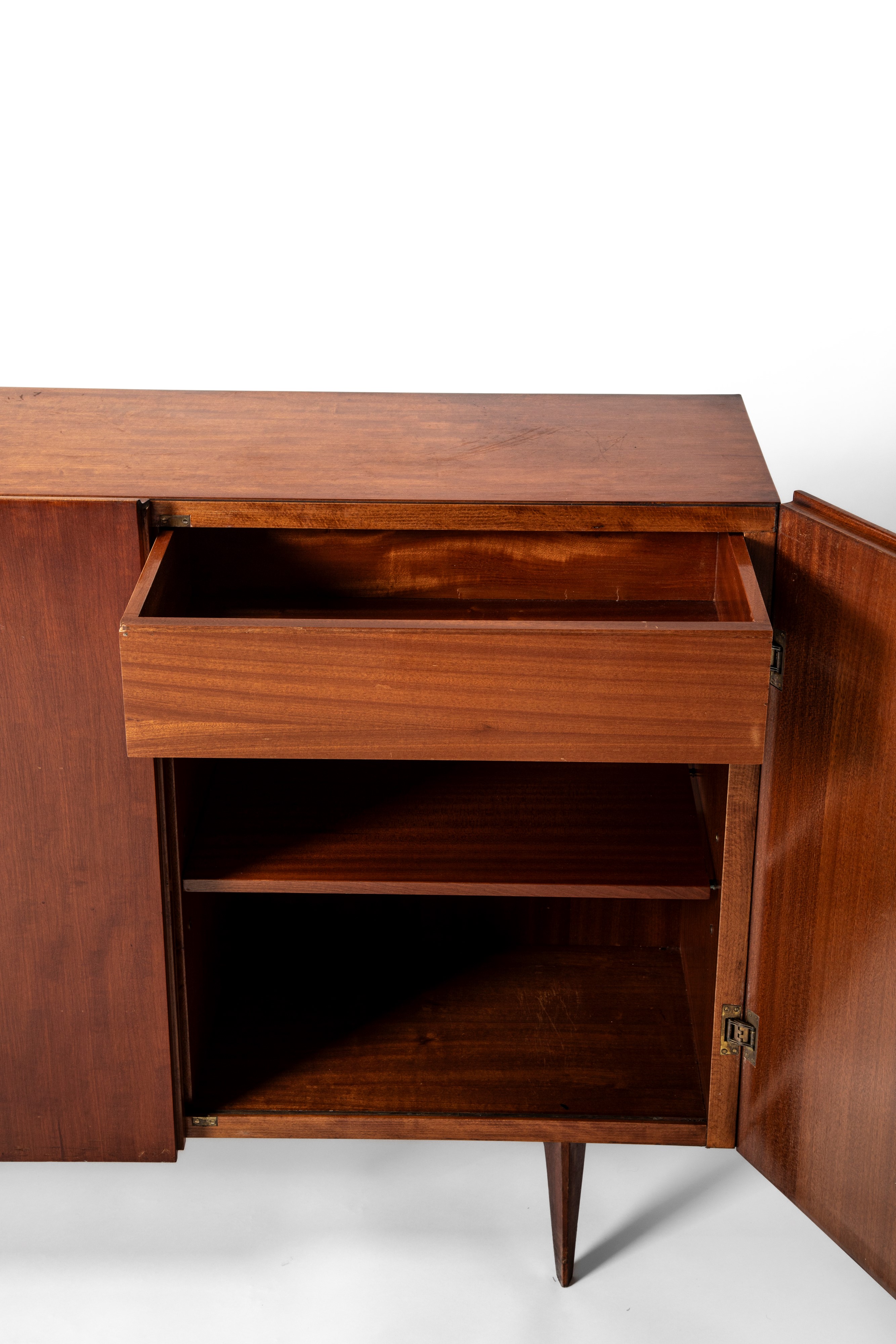 Silvio Cavatorta - Credenza in legno e ottone