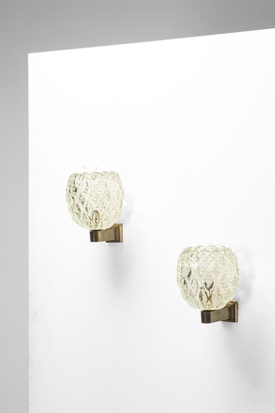Coppia di lampade a parete in vetro e ottone