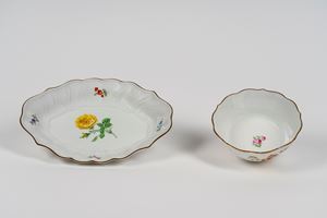 Lot consisting of a Meissen bowl and oval tray, late 19th - 20th century