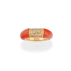 Anello con corallo e diamanti